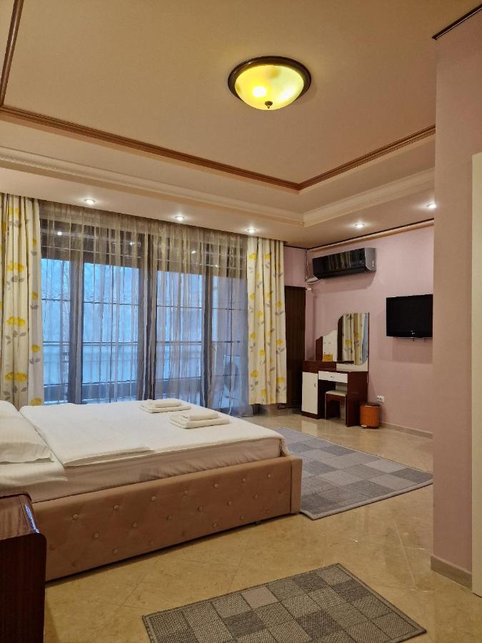 Francesca Aparthotel 2*