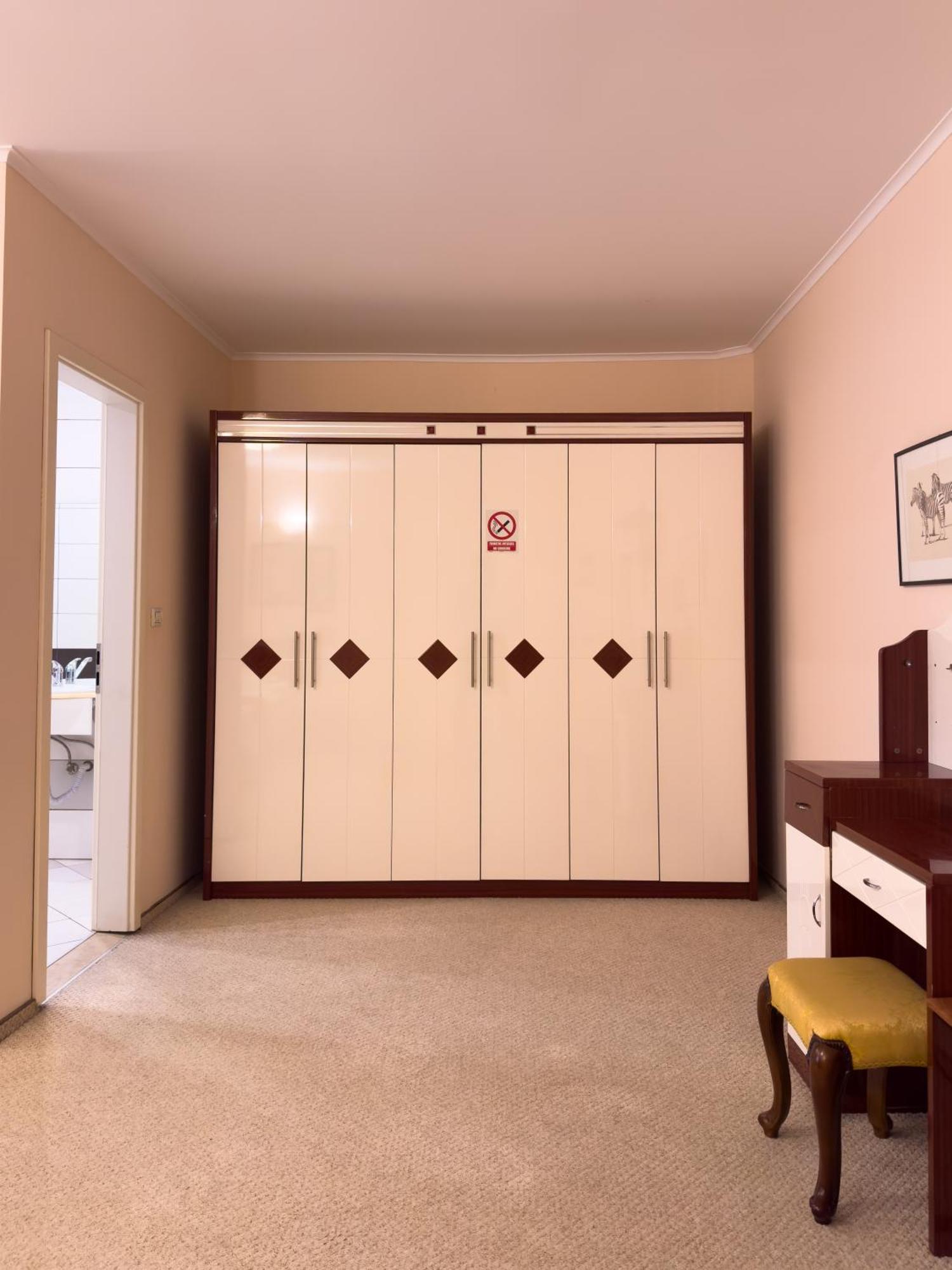Francesca Aparthotel Bucharest